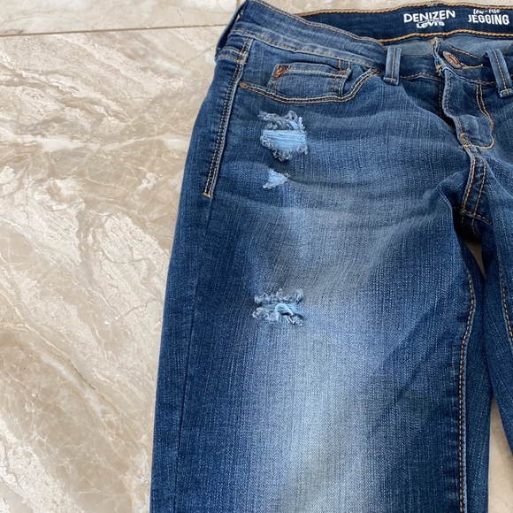 Denizen from Levi’s Low Rise Jegging - Picture 4 of 9